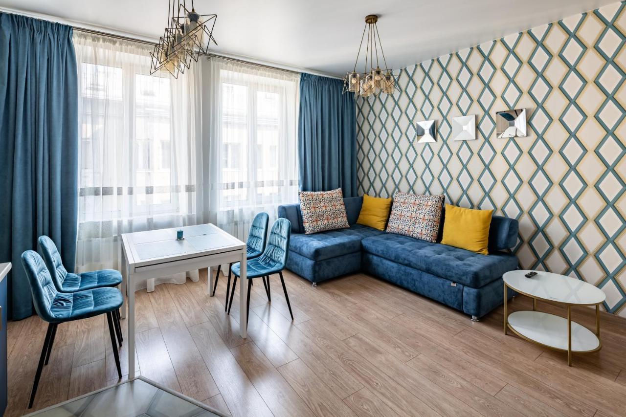 Appartement Romari Гнатюка 3 à Lviv Extérieur photo